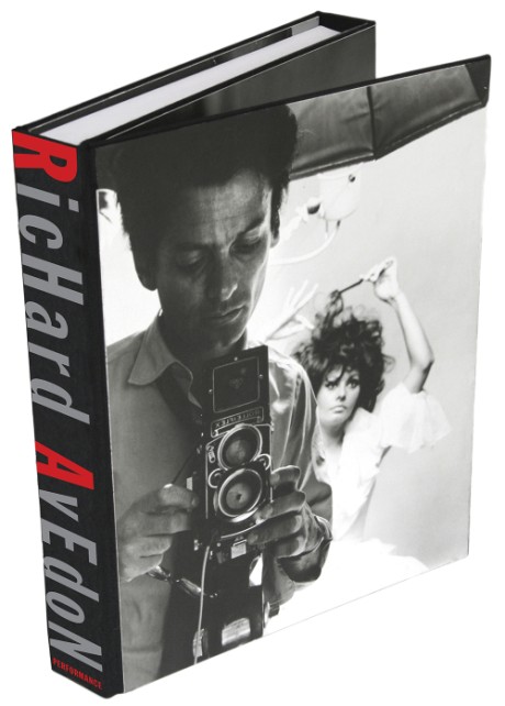 Cover image for Performance Richard Avedon